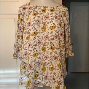 🎉Cute Floral Loft Blouse🎉